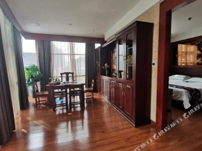 Premier Suite