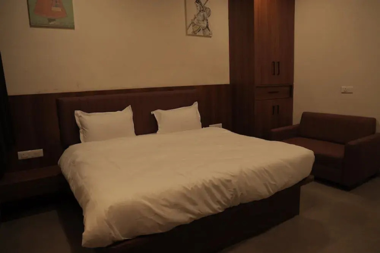 Hotel Vrajraj Palace
