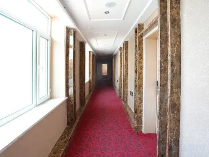 Grain Hotel