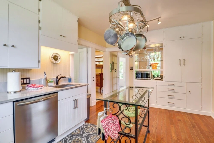 2 Bedrooms Cottage