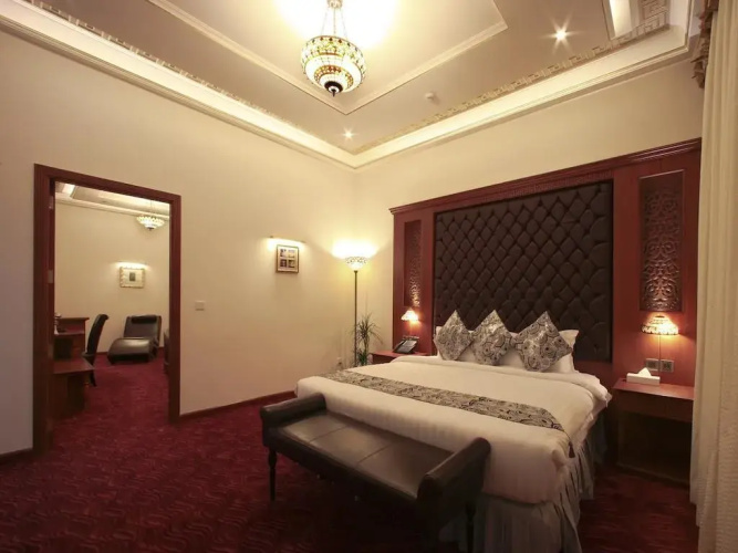 Platinum Hotel