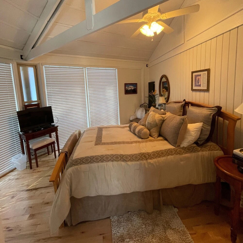 Slopesider 23b 2 Bedroom Condo by RedAwning