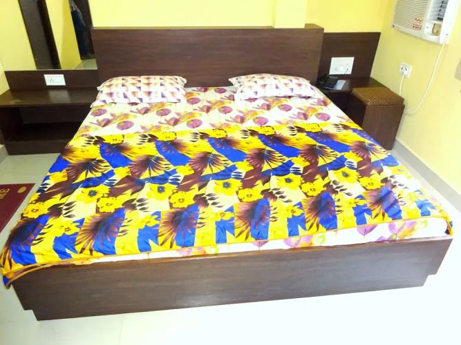 Oyo 28417 Hotel Gopi Vallabh
