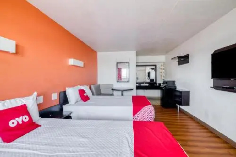 Motel 6 Akron