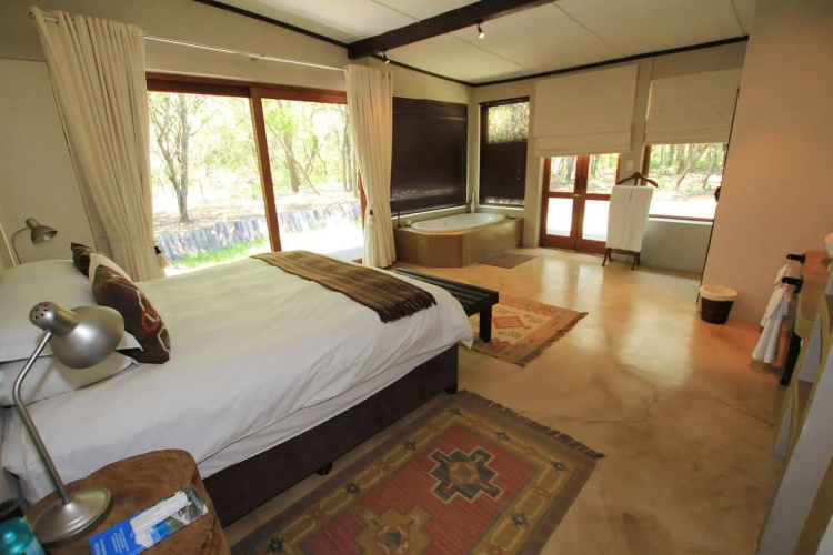 Jacana Lodge