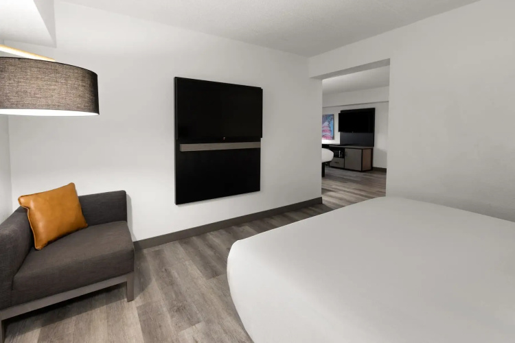Holiday Inn Express And Suites Washington Dc Noma by IHG