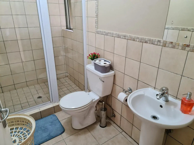 Midrand Ninth on Lever Shalom