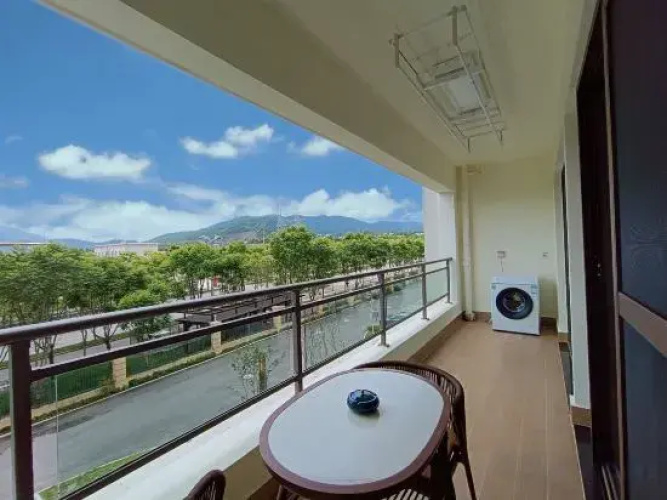 Heyue Hot Spring Villa Hotel