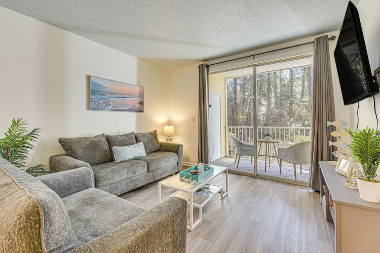 2 Bedrooms Apartment