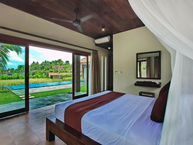 3 Bedrooms Villa