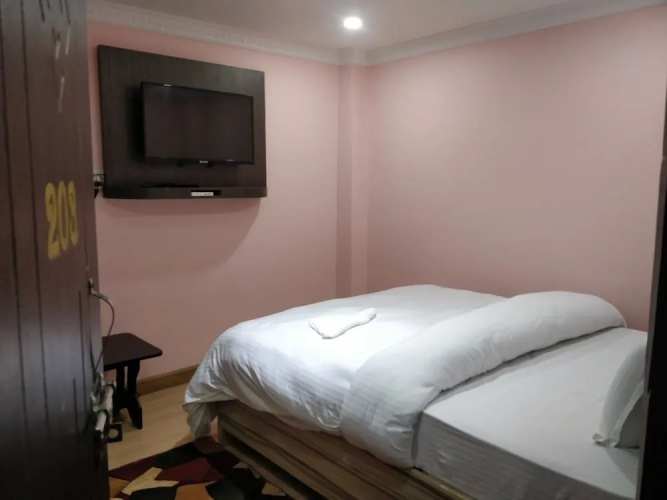 Hotel Samrajya