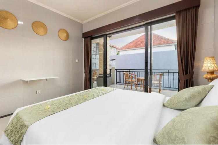 The Tis Guesthouse and Hostel
