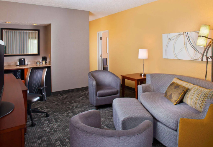 Courtyard by Marriott Memphis Airport