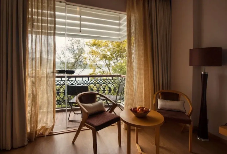 Deluxe room with balcony
