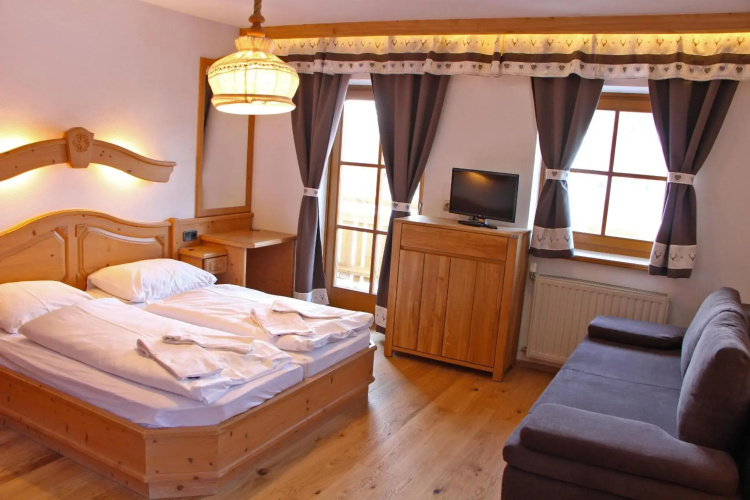 Amadelodge