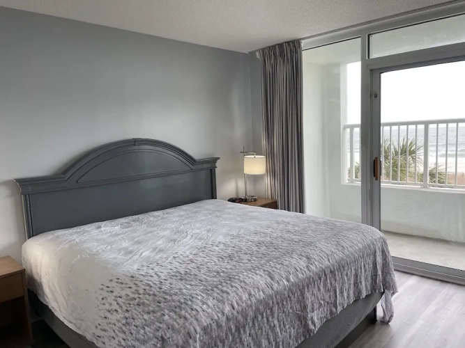3 Bedrooms Standard room with balcony and oceanfront