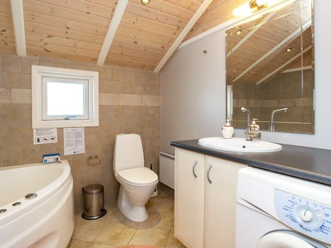 6 Person Holiday Home in Vaeggerlose