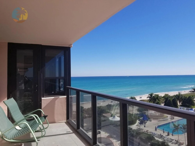 Alexander 1003 4 Bedroom Apts by RedAwning