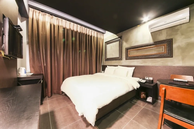 1 Bedroom Standard Double room