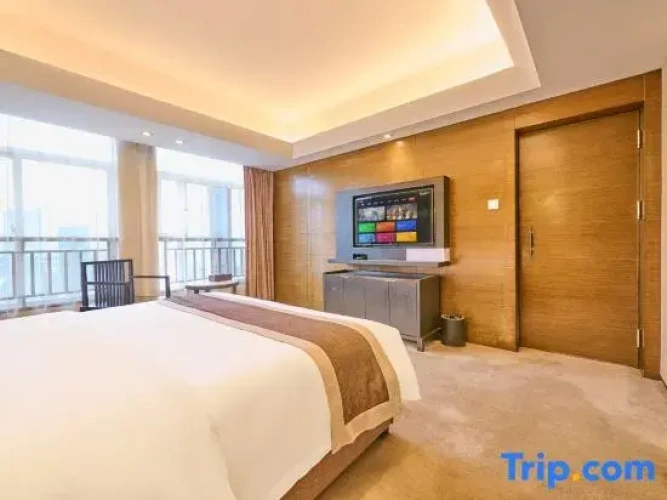 1 Bedroom Deluxe Suite