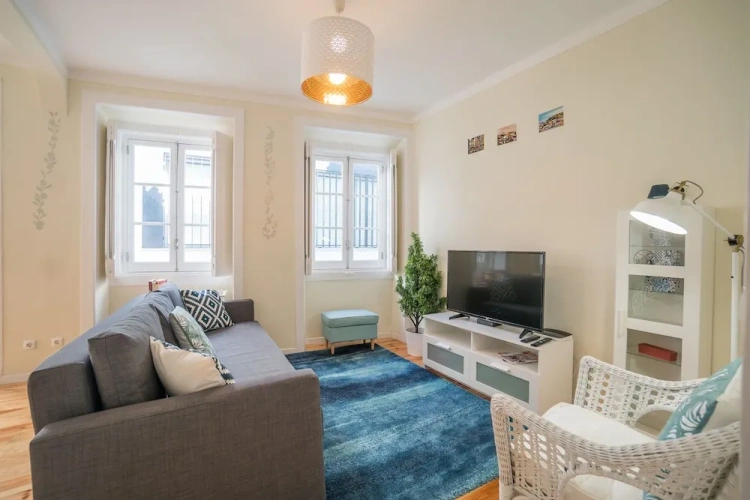 2 Bedrooms Apartment