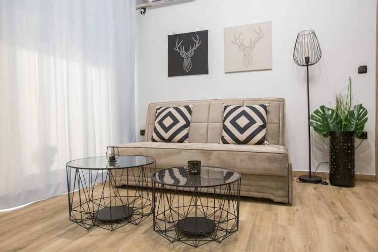 Raise Acropolis View Suites