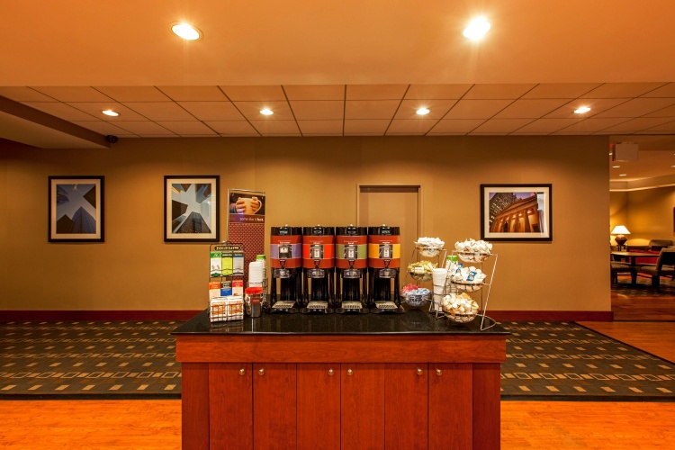 Hampton Inn New York - LaGuardia Airport photo 28