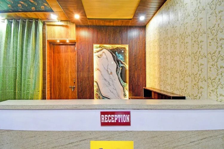 Fabhotel Raghunandan Inn