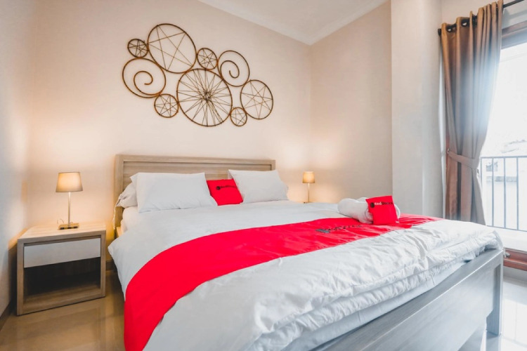 RedDoorz Premium near Ragunan Zoo 2Over view