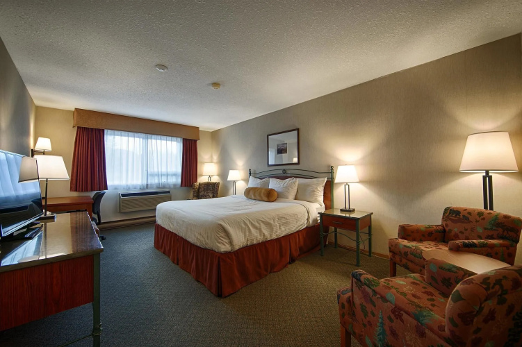 Invermere Inn