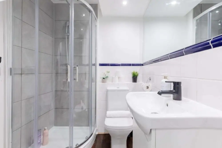 Central & Charmingly Curated 1BD Wifi Fulham