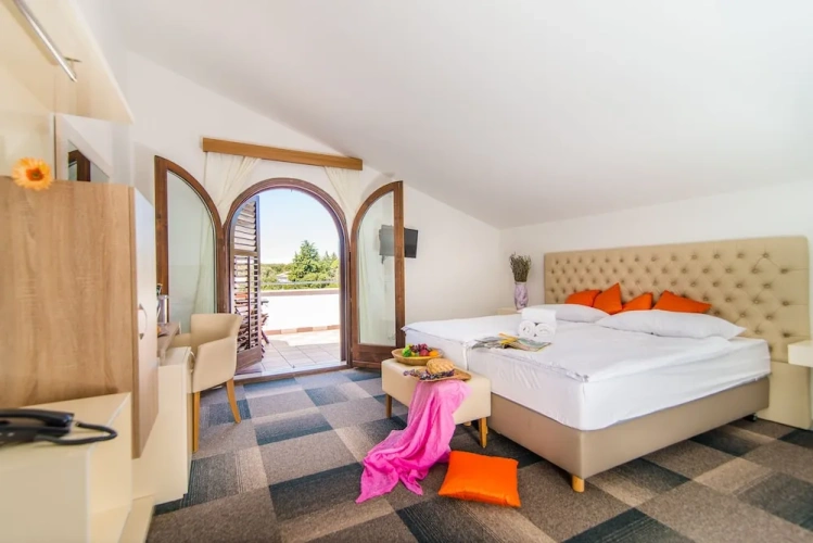 Superior Quadruple room