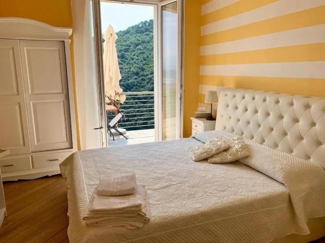Standard room with balcony and with sea view