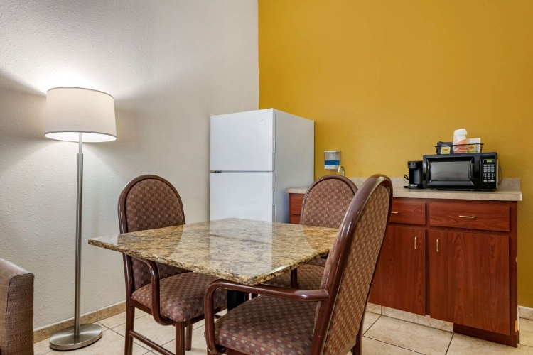 Quality Inn Zephyrhills-Dade City photo 35