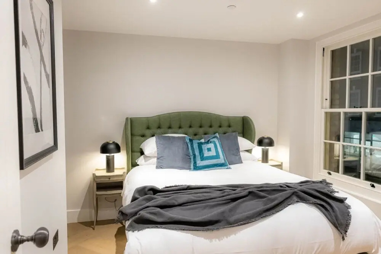 Three Bed Apts near Spitalfields Mkt