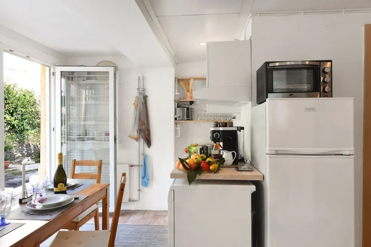 1 Bedroom Economy Apartment with lake view