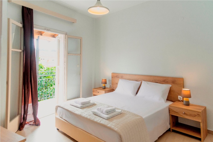 1 Bedroom Standard Double room with pool view