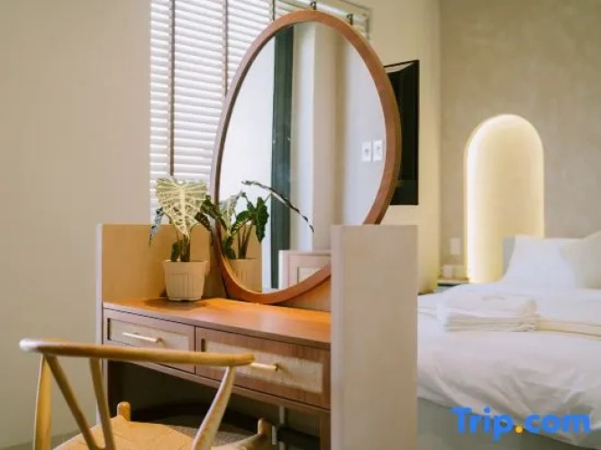 Deluxe Double room with city view