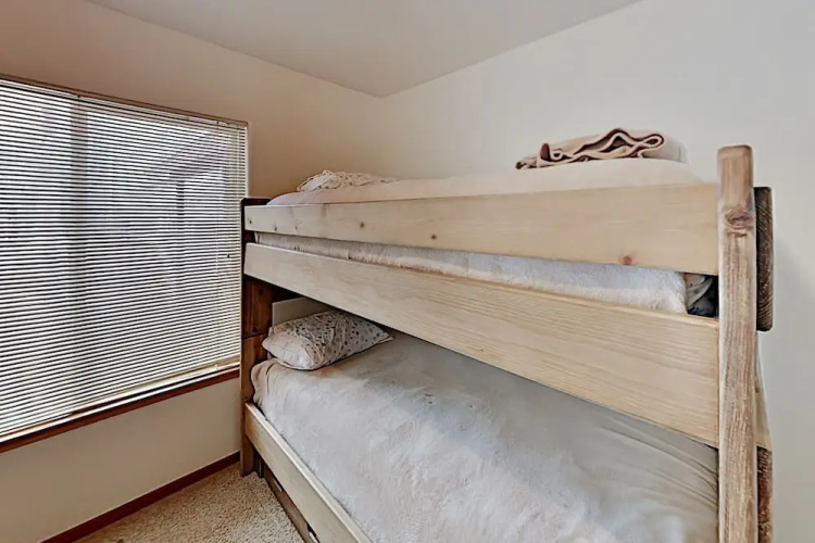 1559nort 3 Bedroom Home