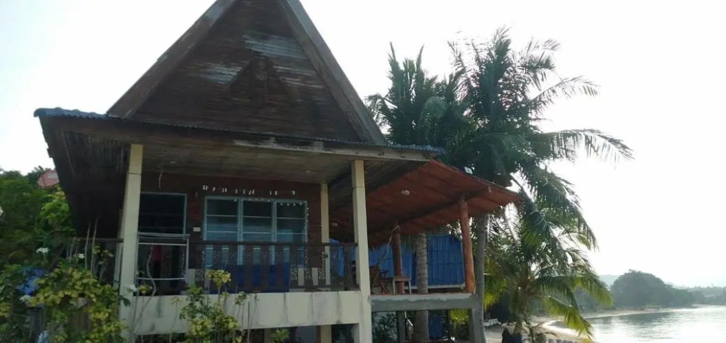 Bungalow beachfront
