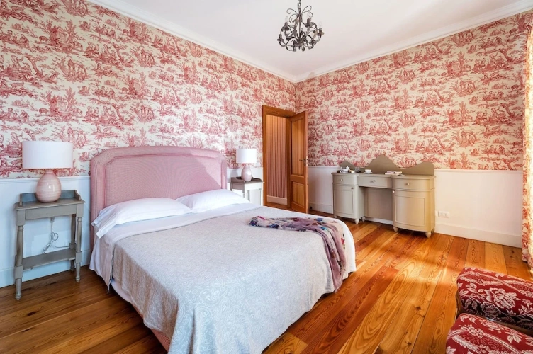 4 Bedrooms Villa