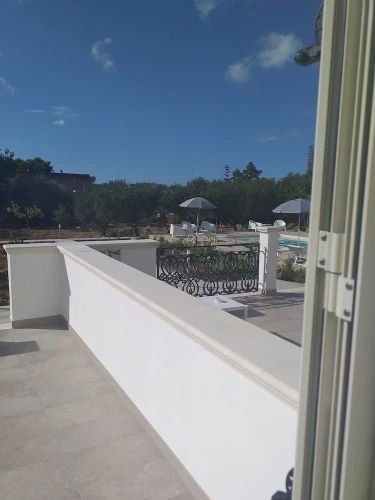 Deluxe Twin room with pool view