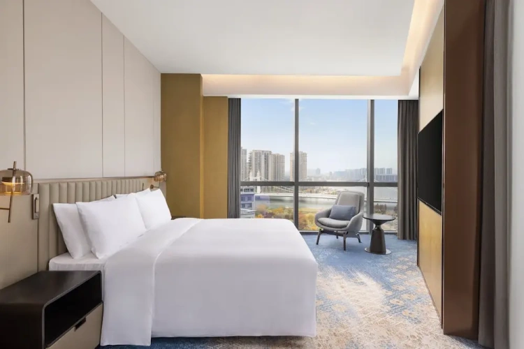 Deluxe Double Suite