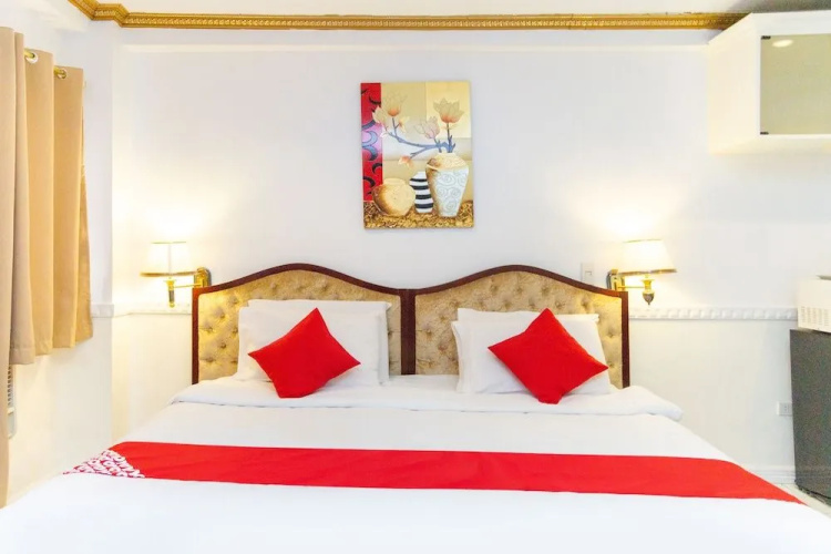 OYO 137 Residencia RSY Condotel