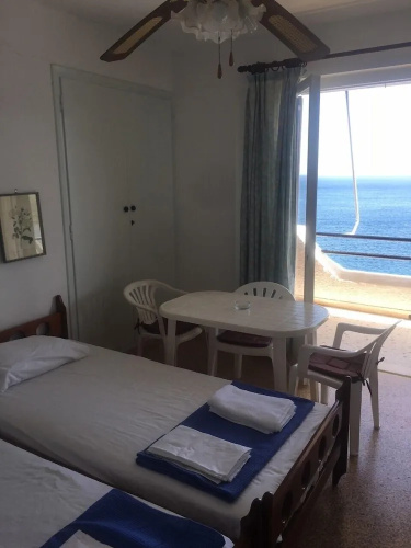 Daskalio Resort Adamis