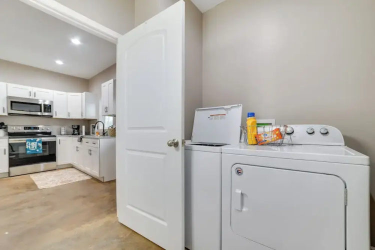 Pet-friendly Murray Vacation Rental w/ Grill!