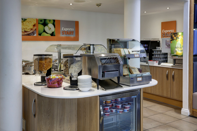 Holiday Inn Express Folkestone - Channel Tunnel photo 14