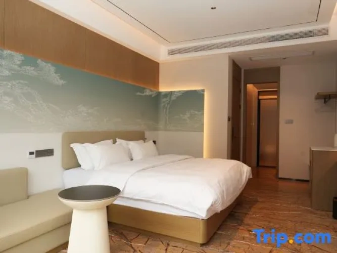 2 Bedrooms Double Suite with balcony