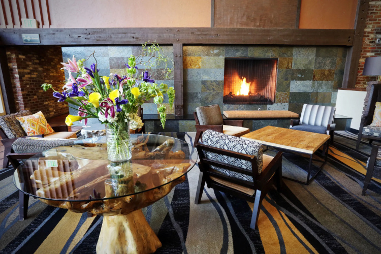 Valley River Inn
