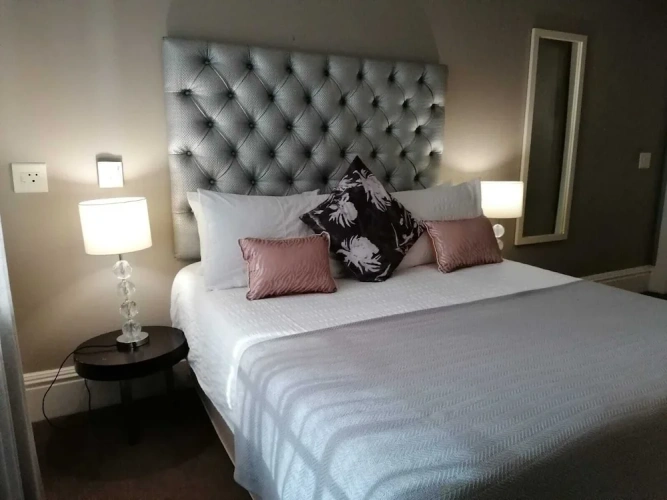 2 Bedrooms Deluxe Apartment